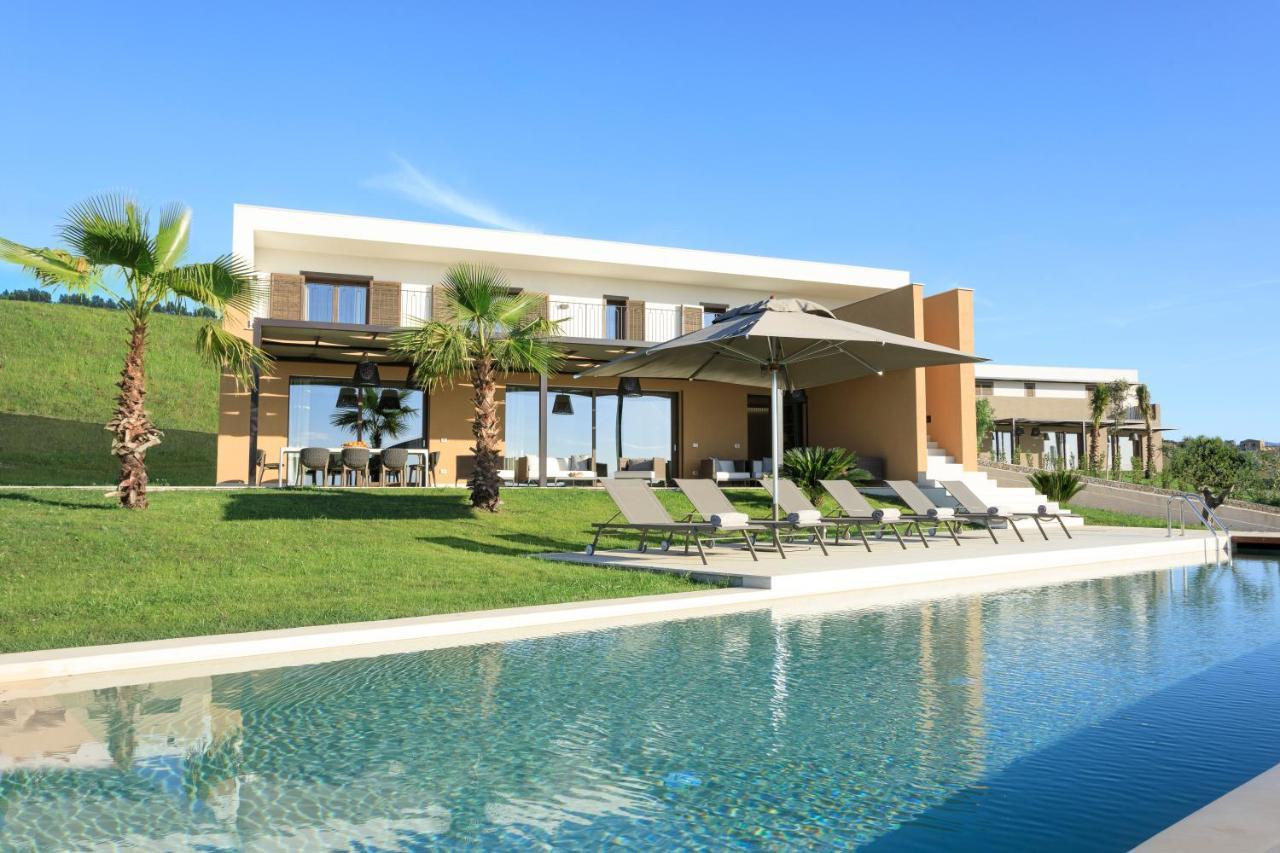 Rocco Forte Private Villas ชากกา ภายนอก รูปภาพ